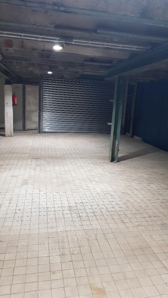 Hal te huur, Zakelijke goederen, Bedrijfs Onroerend goed, 135 m², Huur, Opslag of Loods