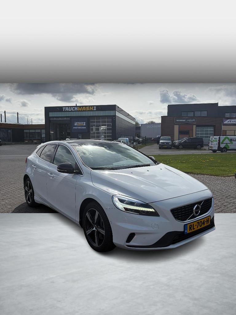 Volvo V40 2.0 T4 Business Sport | Trekhaak Afneembaar | Pano, Auto's, Volvo, 12 maanden, Gebruikt, Euro 6, Wit