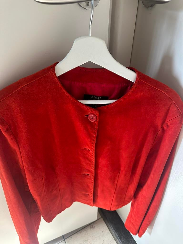 Arma prachtig rood suede leren jasje maat 44, Kleding | Dames, Jasjes, Kostuums en Pakken, Zo goed als nieuw, Maat 42/44 (L), Rood