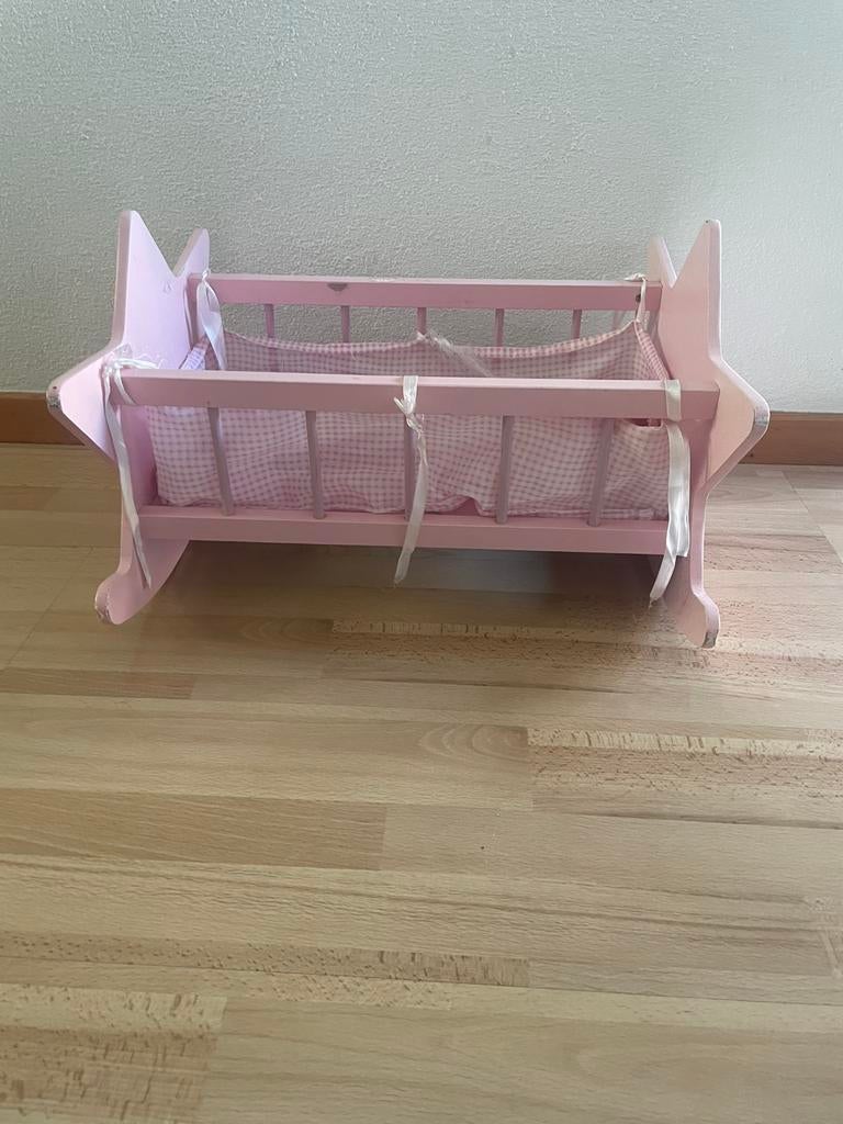 Poppenbed schommelwieg pop en accessoires, Ophalen, Zo goed als nieuw, Babypop