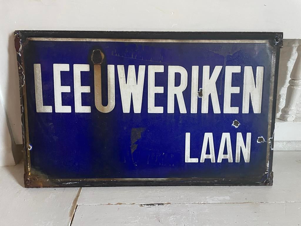 Oud emaille straatnaambord 'Leeuwerikenlaan', Ophalen of Verzenden