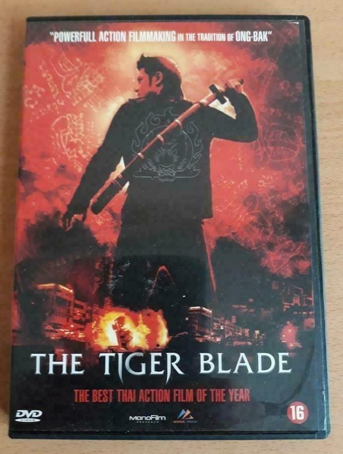 The Tiger Blade (2005) Atsadawut Luengsuntorn, Cd's en Dvd's, Dvd's | Actie, Gebruikt, Actie, Vanaf 16 jaar, Ophalen of Verzenden