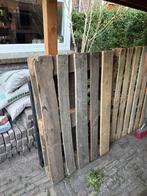 Drie pallets: 2x hout, 1x plastic, Doe-het-zelf en Verbouw, Ophalen, Gebruikt