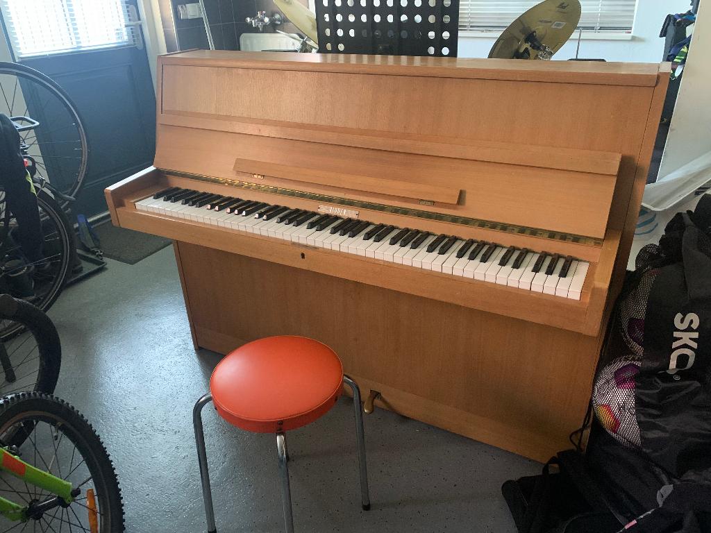 Piano rippen, Muziek en Instrumenten, Piano's, Ophalen, Gebruikt, Bruin, Piano