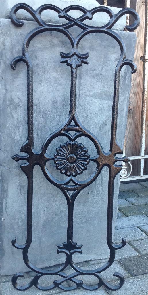 Deurrooster gietijzer toss 80/33,5 in twee kleuren., Antiek en Kunst, Curiosa en Brocante, Ophalen of Verzenden