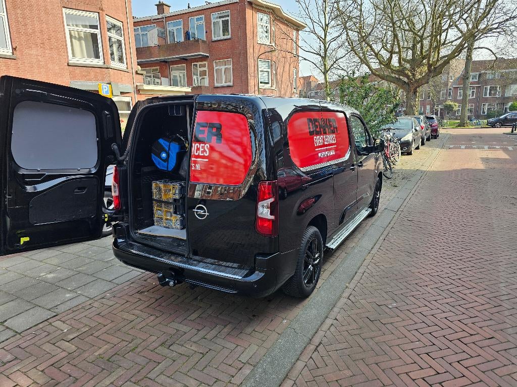 Opel Combo Cargo GB 1.5 Diesel 131pk S/S L2h1 Verhoogd, Voorwielaandrijving, Stof, Euro 6, 4 cilinders