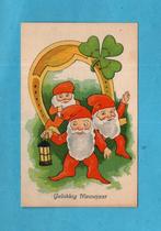 Leuke oude nieuwjaarskaart met drie Dwergen  M385, Ophalen of Verzenden, 1920 tot 1940, Ongelopen, Overige thema's