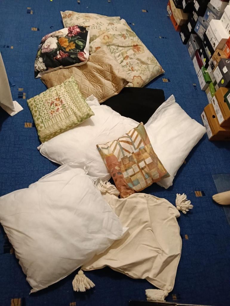 Partij kussens Van alles wat, Ophalen, Zo goed als nieuw, Vierkant