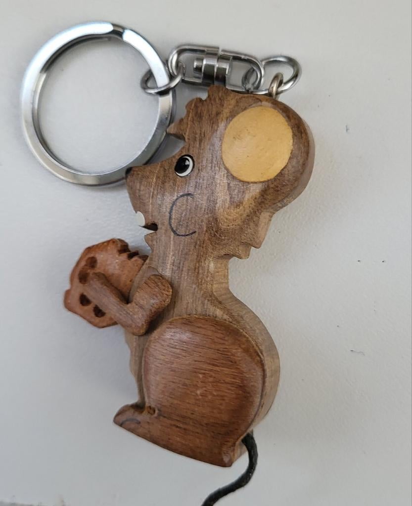 Houten Sleutelhanger Muis met Kaas, Ophalen of Verzenden, Nieuw, Dier of Natuur