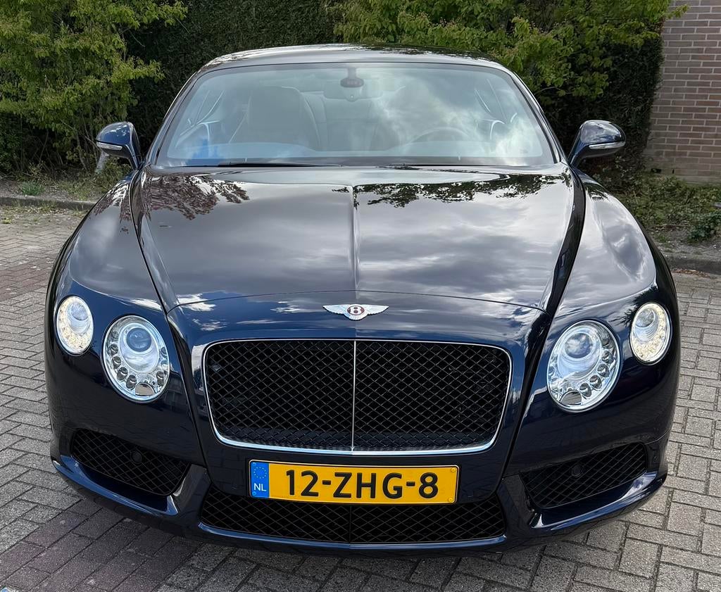 Bentley Continental 4.0 V8 GT AUT 2012 Blauw, Auto's, Automaat, 2270 kg, 8 cilinders, 508 pk