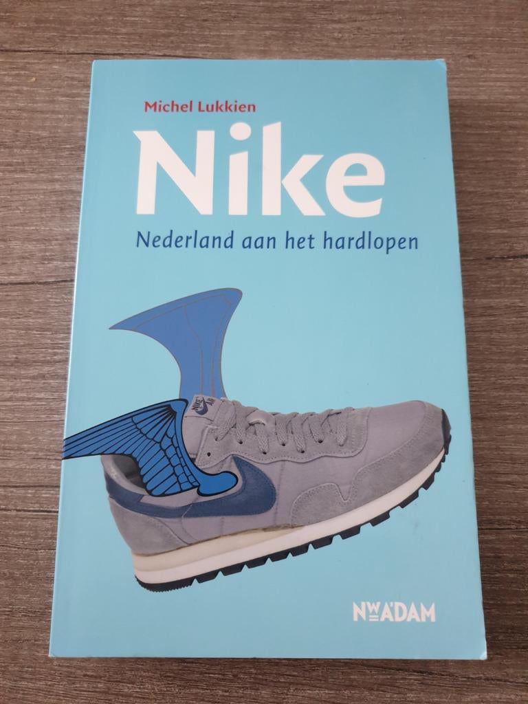Nike: Nederland aan het hardlopen - Michel Lukkien, Ophalen of Verzenden, Gelezen, Michel Lukkien