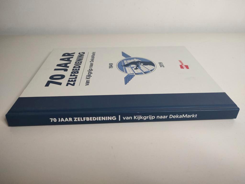 70 jaar zelfbediening. Van Kijkgrijp naar DekaMarkt, Ophalen of Verzenden, 20e eeuw of later, Zo goed als nieuw