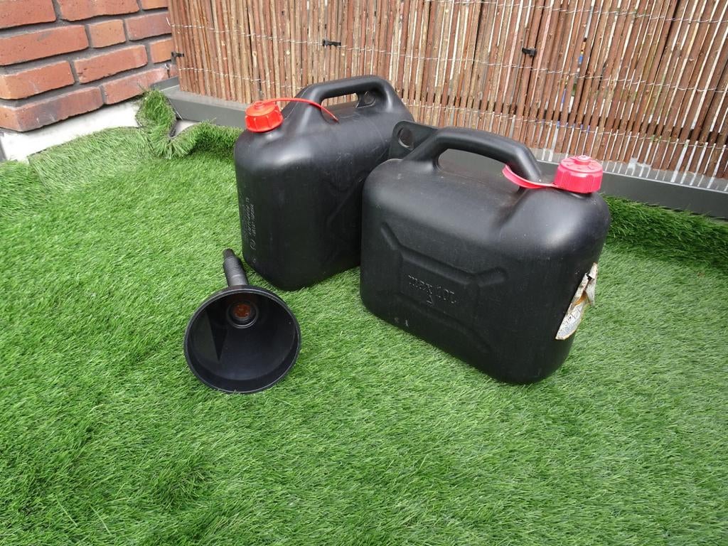 BENZINE JERRYCANS 2 X 10 L, Ophalen of Verzenden