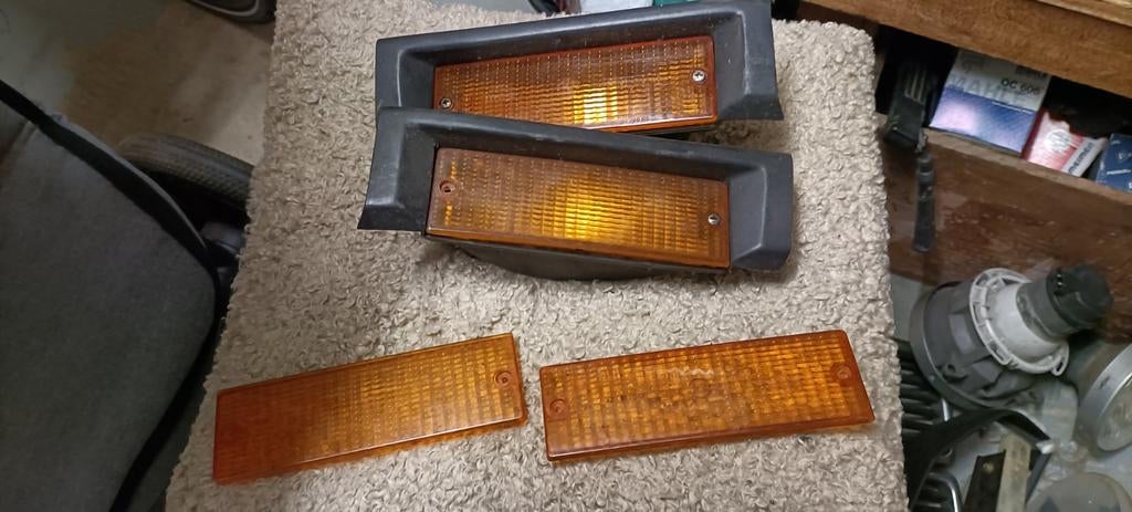 Grille delen, bumperdelen, en knipperlichten bmw e30, Gebruikt, Voor, Ophalen of Verzenden, Bumper