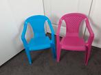 2 kinderstoelen, blauw en roze, kunststof, Ophalen, Gebruikt, Twee, Overige kleuren