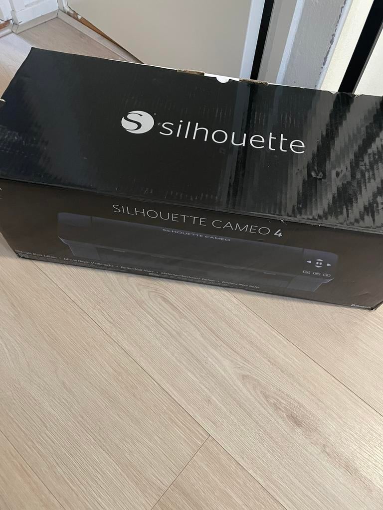 Silhouette cameo 4, Ophalen, Zo goed als nieuw