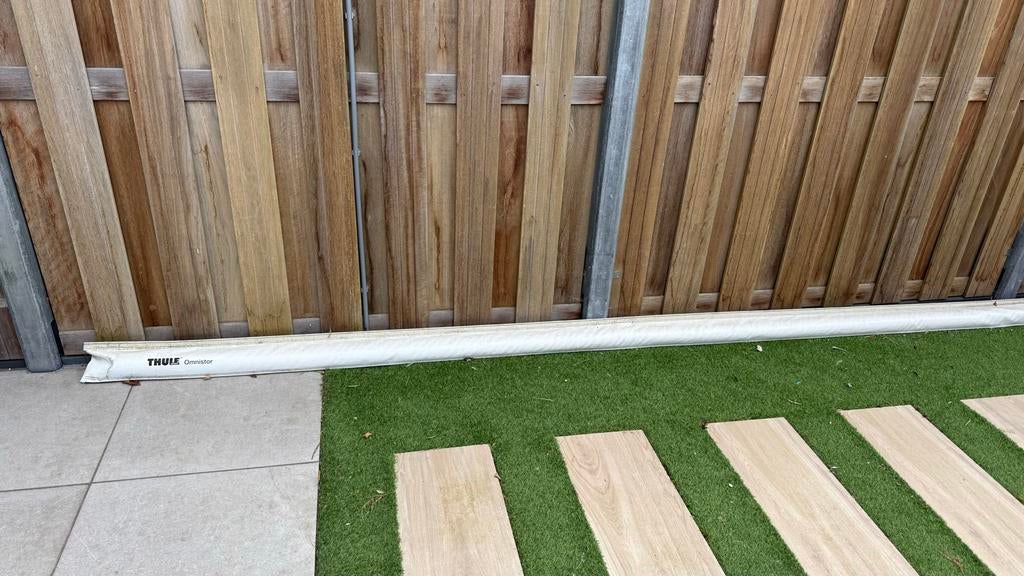 Thule Omnistor 1200 zakluifel 400cm mystic grey, Ophalen, Zo goed als nieuw, Polyester, Thule