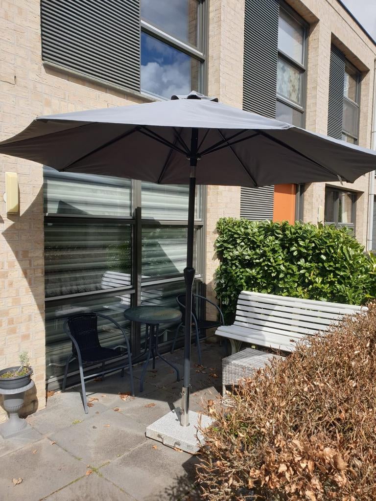 Parasol zonder voet, Ophalen, Zweefparasol