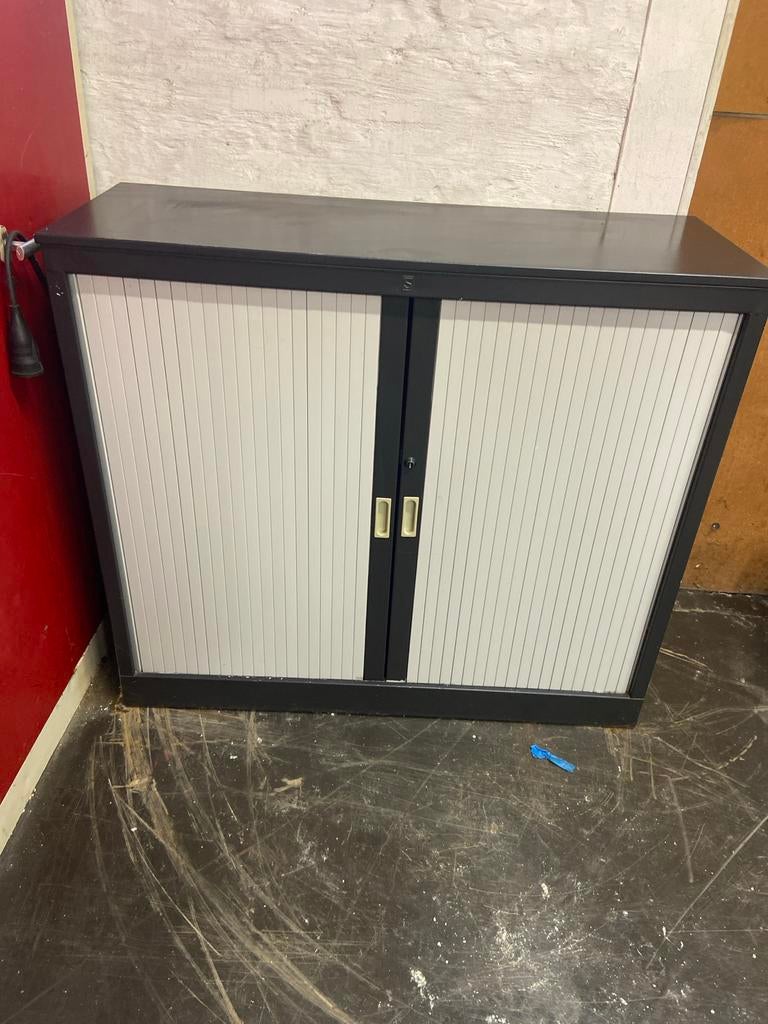 Archiefkast met rolluikdeuren, Huis en Inrichting, Kasten | Roldeurkasten en Archiefkasten, Gebruikt, Ophalen