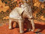 Mooi antiek brons beeldje uit India van een olifant 8,8 cm., Ophalen of Verzenden
