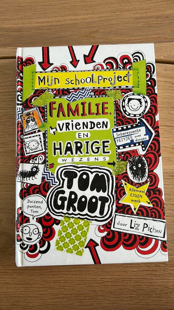 Liz Pichon - Familie, vrienden en harige wezens, Ophalen of Verzenden, Zo goed als nieuw, Liz Pichon