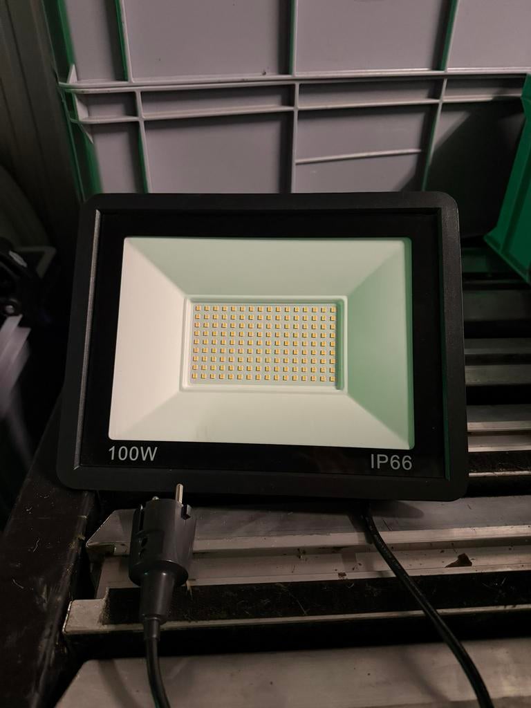 Bouwlamp 100W (Warm wit), Ophalen of Verzenden, Zo goed als nieuw, 200 tot 500 watt, Lamp