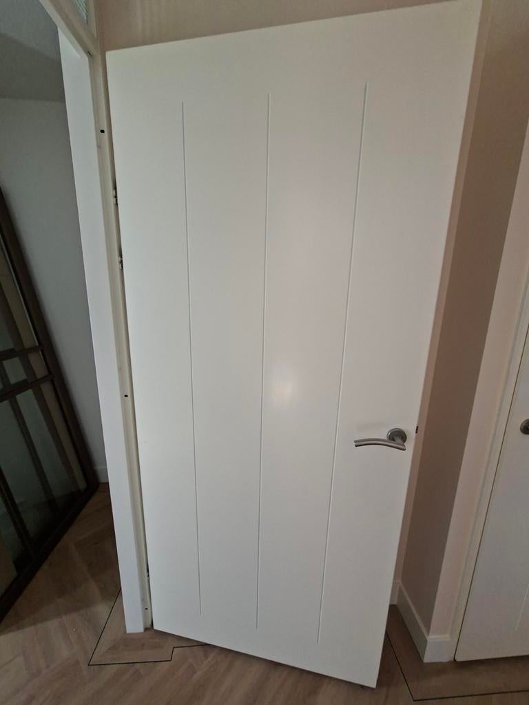 2 opdekdeuren RAL 9010, 211,5 x 93 cm en 211,5 x 88 cm, Doe-het-zelf en Verbouw, Deuren en Horren, Ophalen, Binnendeur, 200 tot 215 cm