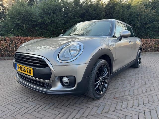 MINI Clubman 1.5 One Business Edition/Pano/Trekhaak/Apk, Auto's, Voorwielaandrijving, Gebruikt, Handgeschakeld, 3 cilinders