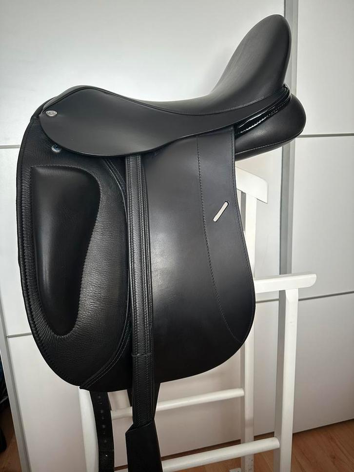 Frank Baines Andante 17 inch, Dieren en Toebehoren, Paarden en Pony's | Zadels, Nieuw, Dressuur, Ophalen