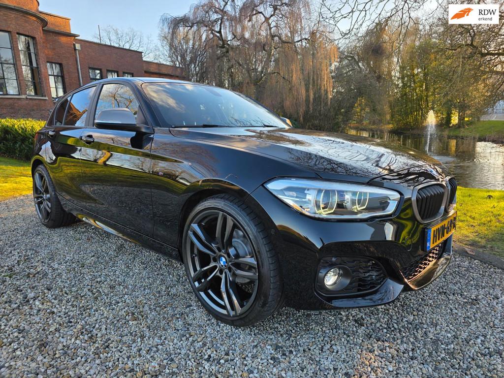BMW 1-serie 118i M-sport LEER/airco/CRUISE/19 inch, Auto's, BMW, Gebruikt, 4 cilinders, Zwart, Leder