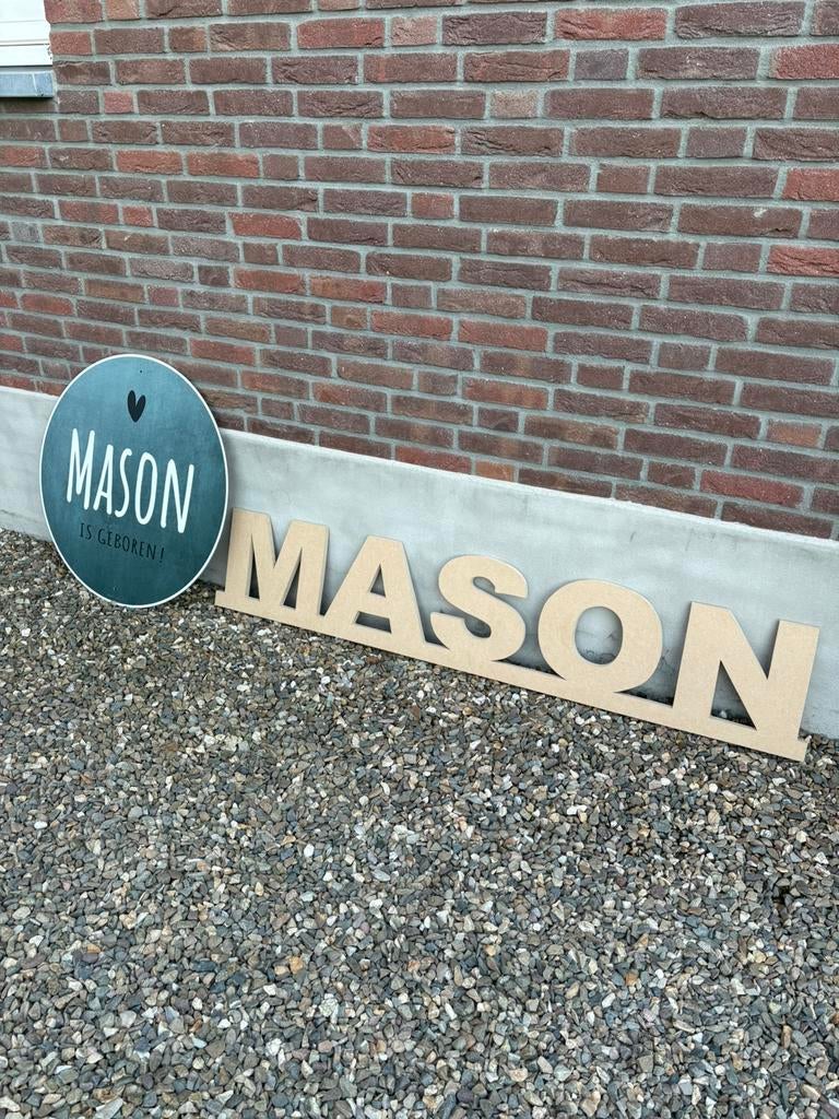 Geboorten bord MASON geboorteborden letters rond houten hout, Ophalen of Verzenden, Zo goed als nieuw