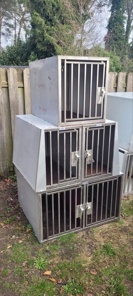 Rvs auto kennels, Dieren en Toebehoren, Hondenhokken, Ophalen of Verzenden, Zo goed als nieuw
