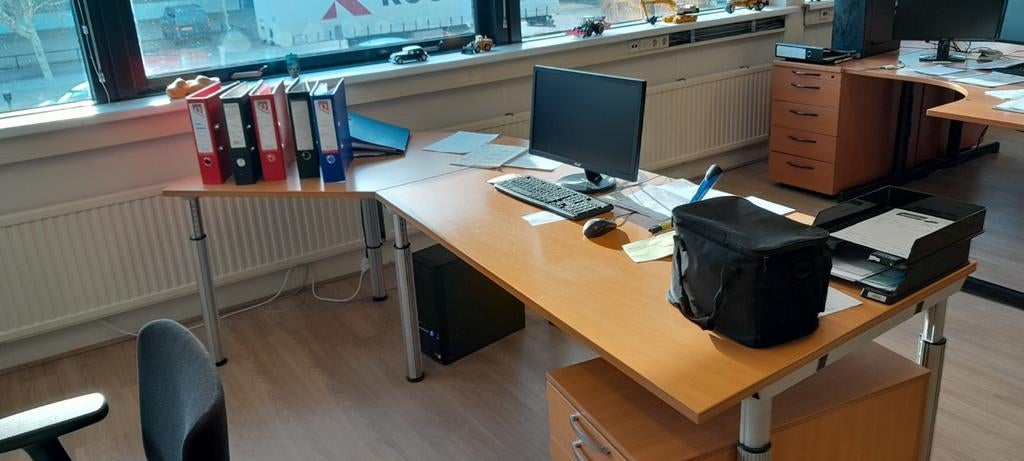 Bureau, Huis en Inrichting, Bureaus, Ophalen, In hoogte verstelbaar, Gebruikt