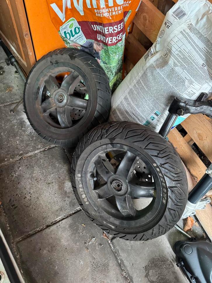 Zip voorvelgen met banden, Fietsen en Brommers, Brommeronderdelen | Scooters, Gebruikt, Ophalen