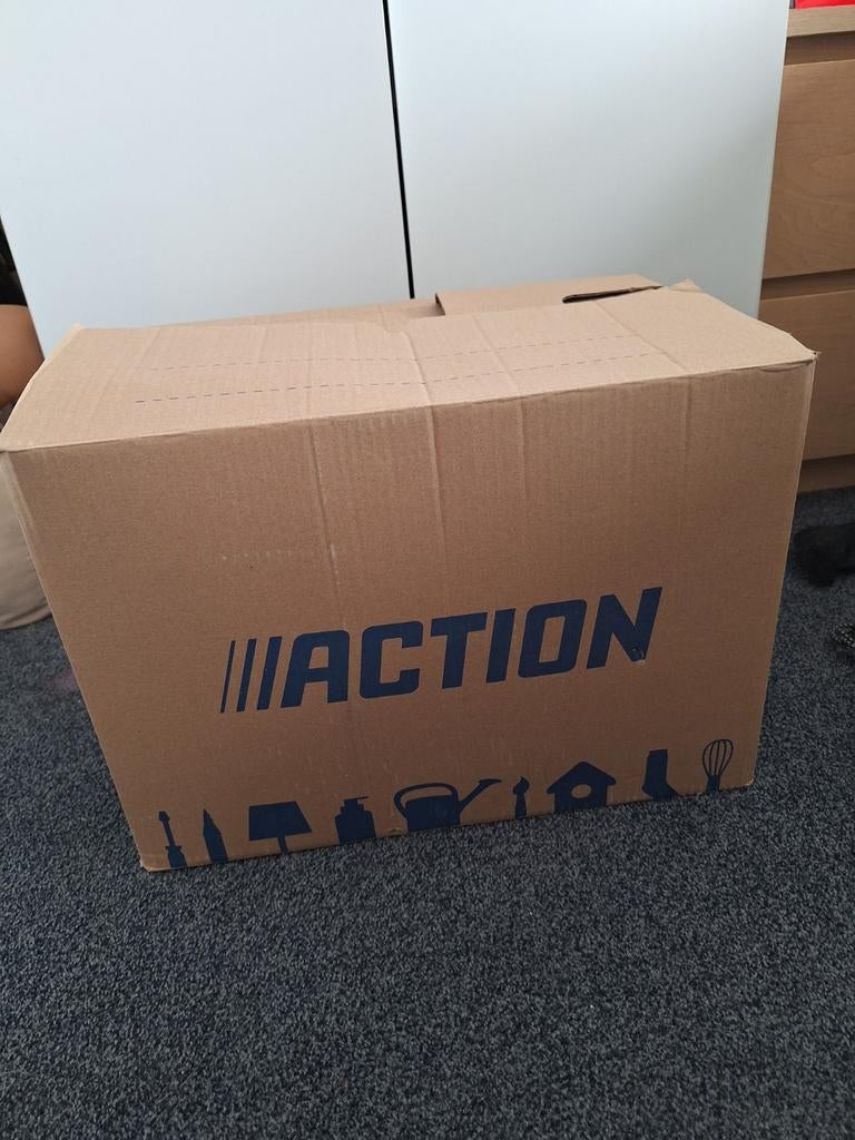 Verhuisdoos vol met dameskleding, Ophalen of Verzenden, Doos, Minder dan 35 cm