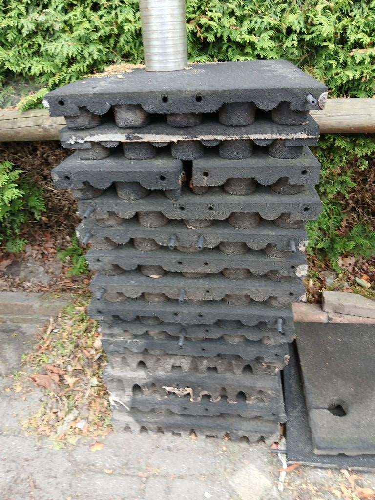 Rubber tegels of staltegels van schoolplein., Ophalen, Zo goed als nieuw, Rubber, Overige typen