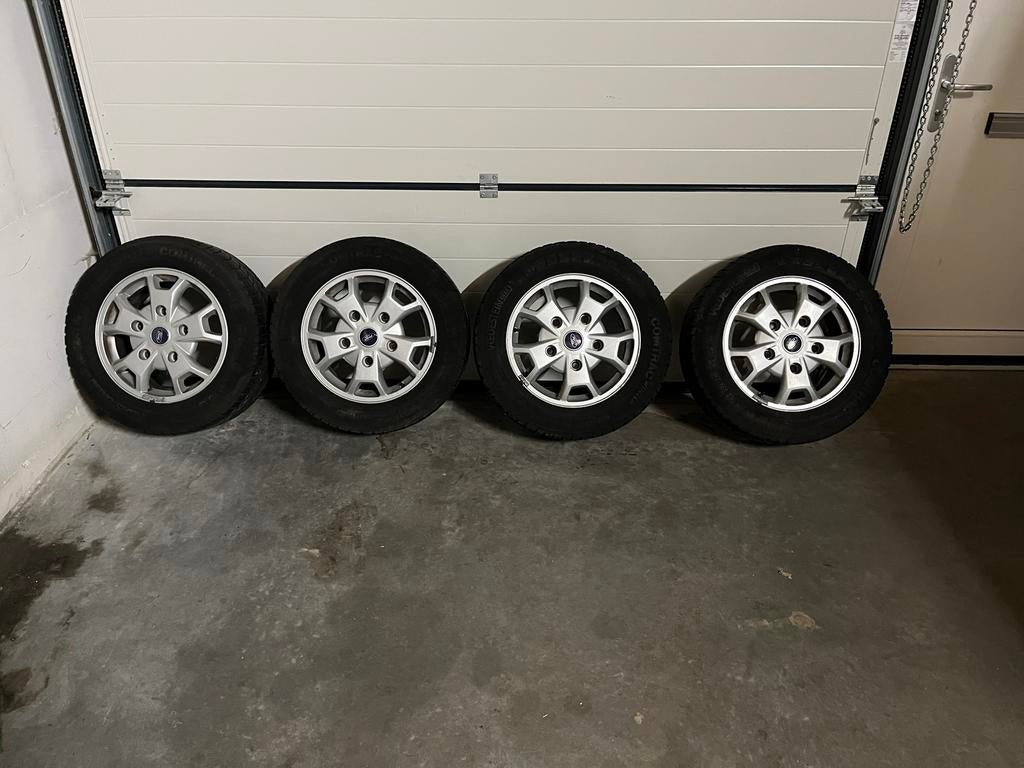 Ford transit custom Winterbanden met Velgen 215/60 R16 C, Auto-onderdelen, Banden en Velgen, 16 inch, Banden en Velgen, Bestelwagen