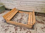 Stevige geïmpregneerde zandbak met bankjes, Ophalen