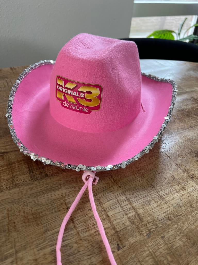 K3 Cowboyhoed met Verlichting - Roze, Kinderen en Baby's, Carnavalskleding en Verkleedspullen, Ophalen, Gebruikt, 170 of groter