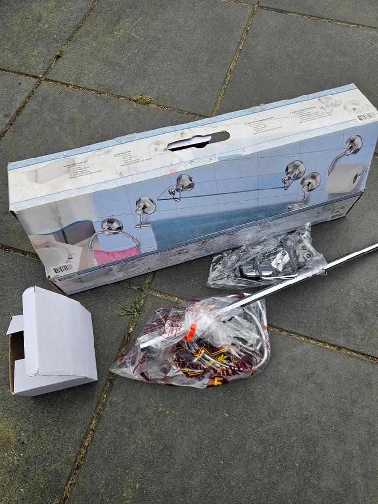 Badkamer Accessoires Set nieuw en zgan, Ophalen of Verzenden, Zo goed als nieuw, Overige kleuren, Handdoekenrek