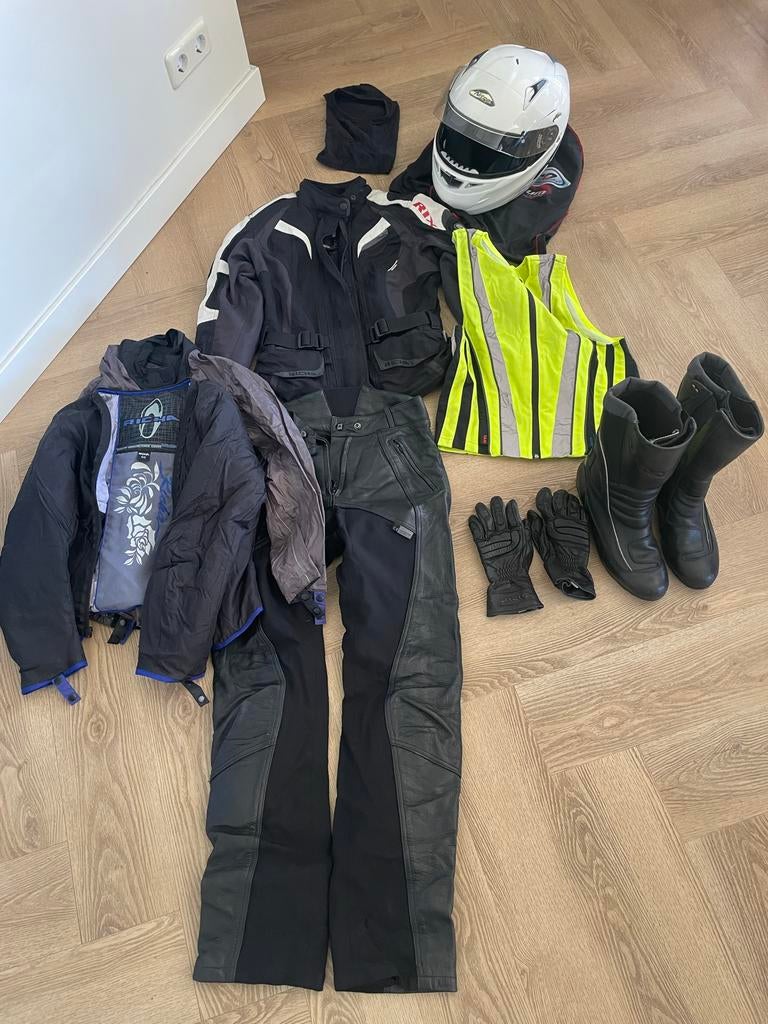 Complete motorset: helm, jas, broek, handschoenen, laarzen, Motoren, Kleding | Motorkleding, Ophalen, Tweedehands, Dames, Broek | leer