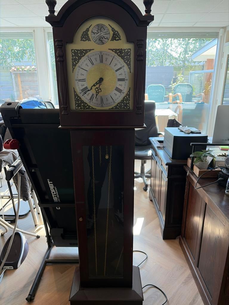 Antieke staande klok - Tempus Fugit, Ophalen
