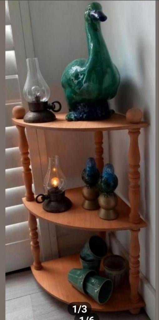 Houten hoekkast etagere, Huis en Inrichting, Woonaccessoires | Etagères, Ophalen of Verzenden