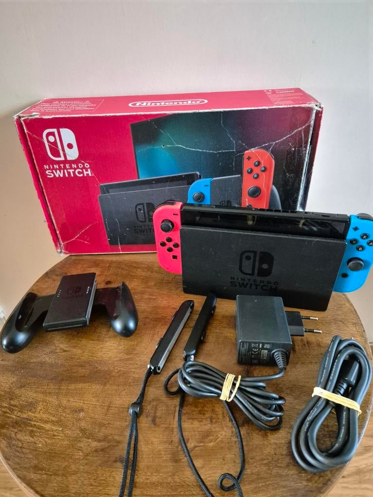 Nintendo Switch zie advertentie., Spelcomputers en Games, Spelcomputers | Nintendo Switch, Zo goed als nieuw, Switch Original