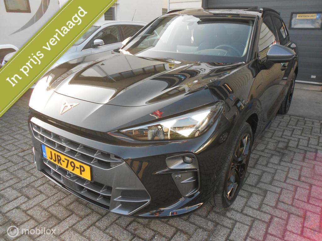 CUPRA Terramar 1.5 TSI e-Hybrid VZ Performance 272 PK trekh., 4 cilinders, Met garantie (alle), Alcantara, Zwart