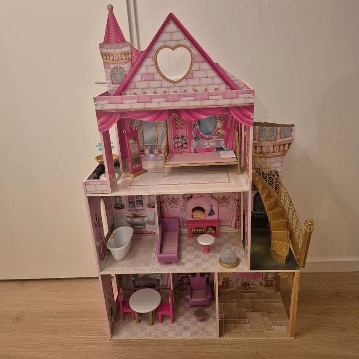 Barbie poppenhuis GRATIS, Kinderen en Baby's, Speelgoed | Poppen, Gebruikt, Barbie, Ophalen