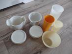 Set wit en geel, oranje Tupperware. Tupperware bakjes, beker, Onb, Geel, Beker of Kan, Ophalen of Verzenden