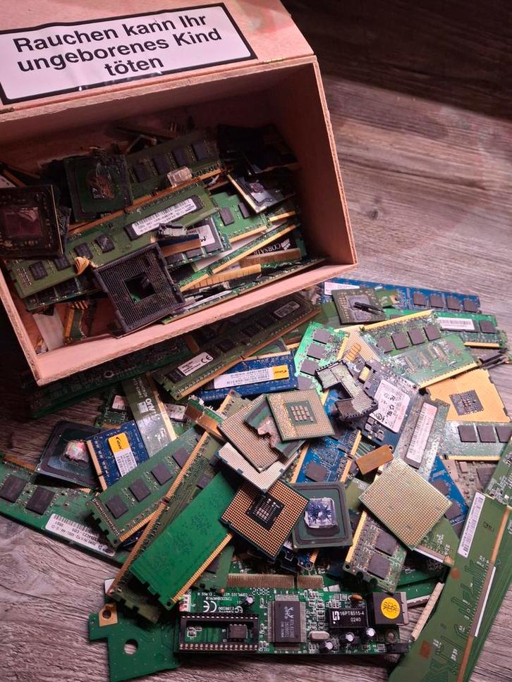 Goudhoudende computer elektronica 1.1 kilo, Hobby en Vrije tijd, Elektronica-componenten, Gebruikt, Ophalen