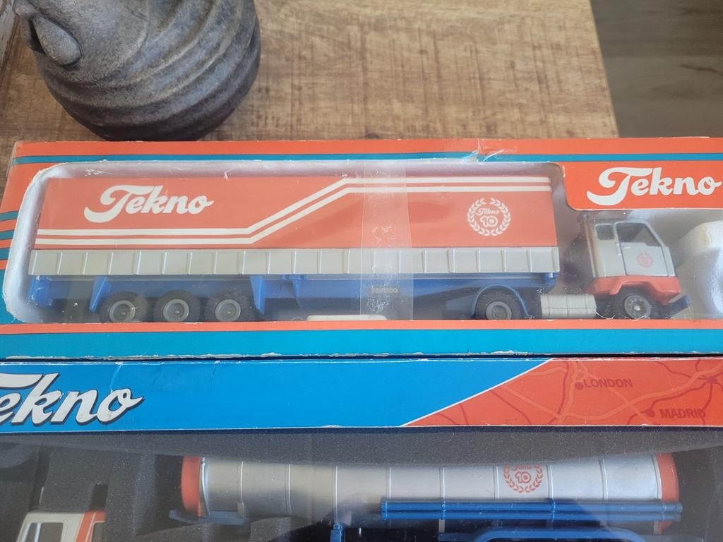 Scania/volvo tien jaar tekno, Hobby en Vrije tijd, Modelauto's | 1:50, T, Nieuw, T, Tekno