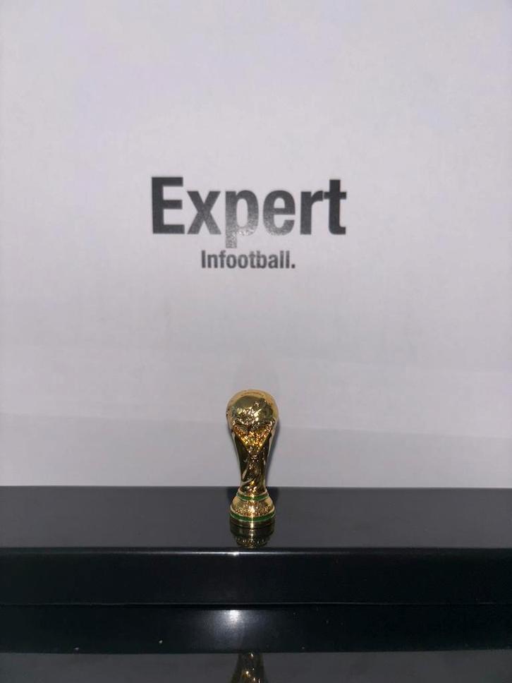 Wk mini beker, Verzamelen, Sportartikelen en Voetbal, Nieuw, Beeldje of Poppetje, Buitenlandse clubs, Ophalen of Verzenden